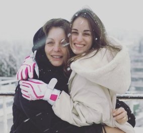Αγκαλιασμένες στα χιόνια! Η Μαρία Βοσκοπούλου με την μαμά Άντζελα Γκερέκου & την γιαγιά της - «μικρή μου χιονάτη» (φωτό & βίντεο)