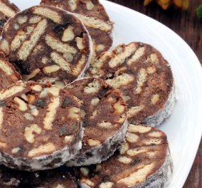 Γιάννης Λουκάκος: Μας φτιάχνει γλυκό για να κεράσουν οι εορτάζοντες τα Θεοφάνεια - Μωσαϊκό σοκολάτας με crème anglaise πικραμύγδαλο