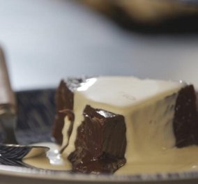 Στέλιος Παρλιάρος: Ψητή τούρτα σοκολάτας - ένα απίθανο γλυκό που σε προκαλεί να το δοκιμάσεις