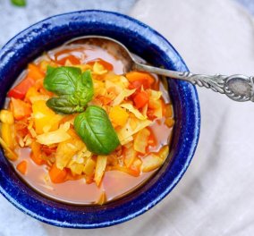 Έκτορας Μποτρίνι: Υπέροχη χειμωνιάτικη λαχανόσουπα - Μια συνταγή που μπορείς να προσθέσεις ό,τι θες & που θα σε ζεστάνει γευστικά