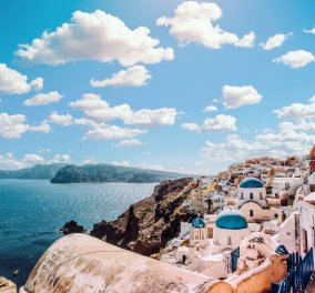 Conde Nast traveller: Αυτά είναι τα καλύτερα ελληνικά νησιά για τουρισμό το 2022 - 1η η Σαντορίνη