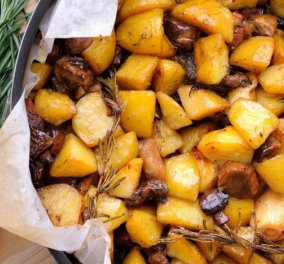 Αργυρώ Μπαρμπαρίγου: Πατάτες με μανιτάρια στο φούρνο της Αργυρώς - Από τις πιο νόστιμες νηστίσιμες συνταγές  