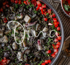 Ντίνα Νικολάου: Μας φτιάχνει ένα εξαιρετικό πιάτο για την Καθαρά Δευτέρα - Κριθαρότο μαύρο με σουπιά και ντομάτα