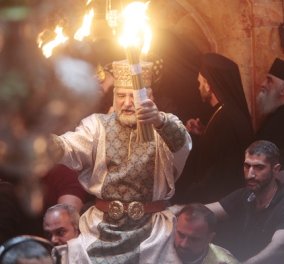 Σε κλίμα κατάνυξης και λαμπρότητας η τελετή αφής του Αγίου Φωτός στα Ιεροσόλυμα (φωτό & βίντεο)