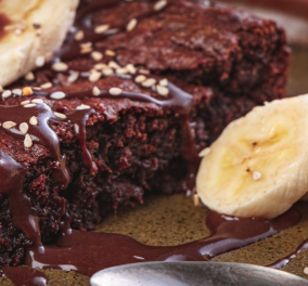 Γιάννης Λουκάκος: Νηστίσιμα brownies με ταχίνι και μπανάνα - Σκέτη ''κόλαση''...