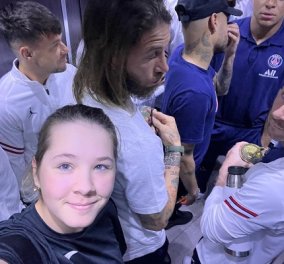 17χρονη μπήκε σε ασανσέρ και πέτυχε τους καλύτερους ποδοσφαιριστές του κόσμου! - οι viral selfies της