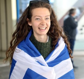 Eurovision 2022: Αναχώρησε η ελληνική αποστολή - Με την γαλανόλευκη στο αεροδρόμιο η Αμάντα Γεωργιάδη (φωτό & βίντεο)