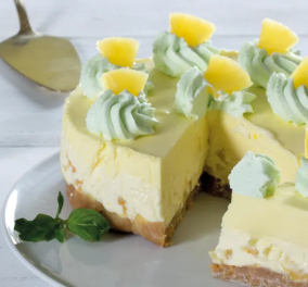 Ντίνα Νικολάου: Cheesecake ανανά - Άκρως καλοκαιρινό γλυκό & τέλειο για κέρασμα σε γιορτές 