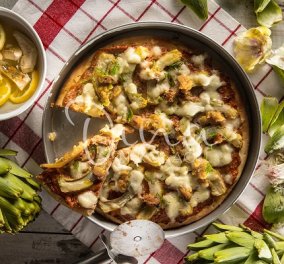 Ντίνα Νικολάου: Πίτσα με αγκινάρες και μοτσαρέλα - μία νόστιμη συνταγή με αντιοξειδωτικές ιδιότητες