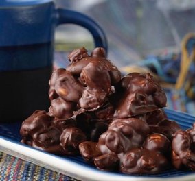 Στέλιος Παρλιάρος: Συνταγή για βραχάκια σοκολάτας - μικρά, αλλά πεντανόστιμα 