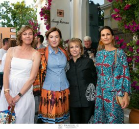 Η «ελληνική» collection του Christian Louboutin, GREEKABA στην Κηφισιά! Στην Enny Monaco η αντιπρόεδρος με Ελληνίδες που αγαπούν την μόδα (φωτό)