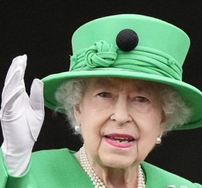 Βασίλισσα Ελισάβετ: Η εμφάνιση - έκπληξη στο μπαλκόνι του Μπάκιγχαμ & το μήνυμά της για το Πλατινένιο Ιωβηλαίο (φωτό & βίντεο)