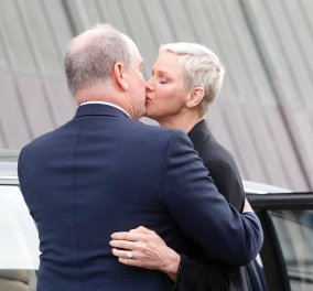 Επιτέλους ο Πρίγκιπας Αλβέρτος φιλάει την Πριγκίπισσα Σαρλίν με πάθος - Οι φωτό που έκαναν τον γύρο του κόσμου