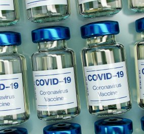 Βασιλακόπουλος: Έρχεται κοινό εμβόλιο για COVID 19 & γρίπη – Αποτελεσματική η θεραπεία και με χάπια