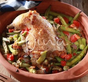 Ντίνα Νικολάου: Κοτόπουλο με μπάμιες στη γάστρα - μία κλασική και αγαπημένη συνταγή