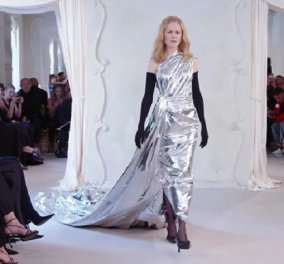 Η Νικόλ Κίντμαν μοντέλο του Balenciaga: Περπάτησε στην πασαρέλα με την  Ναόμι Κάμπελ & την Κιμ Καρντάσιαν (φωτό & βίντεο)