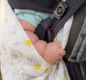 "Επιδημία" νεκρών παιδιών από θερμοπληξία σε αυτοκίνητο: 8χρονη στο Χαλάνδρι και 3 μηνών μωρό στην Ουάσινγκτον - Πληθαίνουν τα περιστατικά