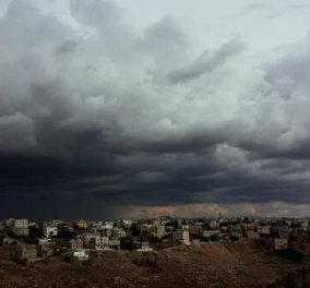 Καιρός: Πτώση της θερμοκρασίας-Έντονα φαινόμενα με βροχές, κεραυνούς και χαλαζοπτώσεις