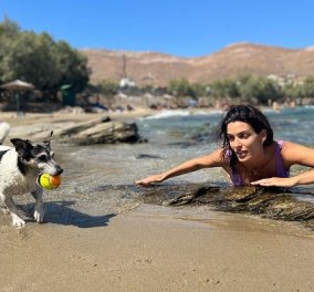 Σωτηροπούλου - Μαραβέγιας: Το χαρούμενο καλοκαίρι με τους φίλους και τον σκύλο τους - τραγούδια & παιχνίδια στην αμμουδιά (φωτό)