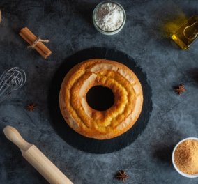 Δημήτρης Σκαρμούτσος: Κέικ με πορτοκάλι και ελαιόλαδο στο πι και φι
