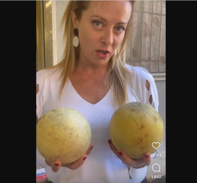 Τζόρτζια Μελόνι: Τα δύο πεπόνια – meloni στα ιταλικά – μπροστά στο στήθος της – Η πόζα που ξεσήκωσε θύελλα διαμαρτυριών 
