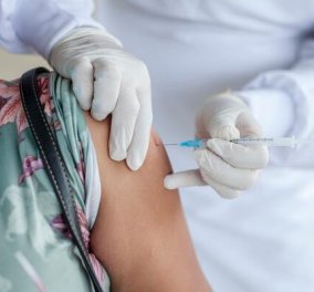 Διεθνής επιστημονική έρευνα επιβεβαιώνει ότι το εμβόλιο κατά της Covid-19 επηρεάζει τον κύκλο των γυναικών