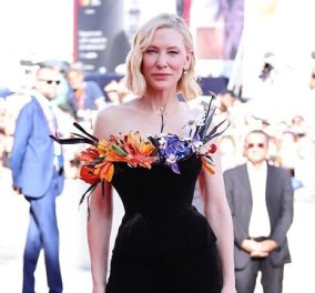 Τα υπέροχα looks της 53χρονης Cate Blanchett στη Βενετία & το αβυσσαλέο ντεκολτέ της 61χρονης Julianne Moore (φωτό & βίντεο)