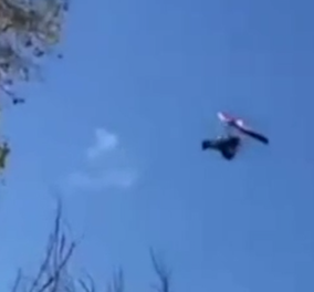 Η βόλτα με το ανεμόπτερο κατέληξε σε τραγωδία. Καρέ – καρέ η στιγμή της πτώσης (φωτό & βίντεο)