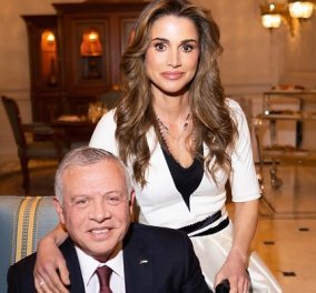 Βασίλισσα Ράνια της Ιορδανίας: Τα σικάτα ασπρόμαυρα φορέματα και τα γλυκά λόγια για τον βασιλιά της καρδιάς της (φωτό)