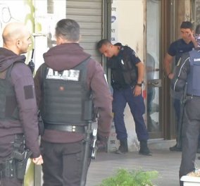 Φωτό και βίντεο από την ληστεία στη Θεσσαλονίκη: Ταμπουρώθηκαν μέσα οι δράστες - σε live μετάδοση η επέμβαση της αστυνομίας 