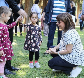 Κατερίνα Σακελλαροπούλου: Παρουσία της ΠτΔ και με μεγάλη προσέλευση επισκεπτών άνοιξε και πάλι ο κήπος του Προεδρικού Μεγάρου για το κοινό