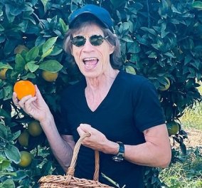 Μικ Τζάγκερ: Χαλαρές στιγμές στην Ιταλία για τον frontman των Rolling Stones - μαζεύει πορτοκάλια, κάνει βόλτες, γράφει μουσική (φωτό)