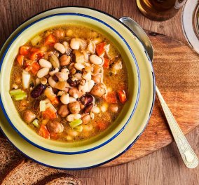 Αργυρώ Μπαρμπαρίγου: Οσπριάδα, υγιεινή και εύκολη συνταγή - Αυτή η σούπα μπορεί να γίνει πηχτή ή αραιή 