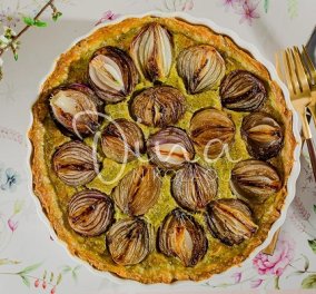 Ντίνα Νικολάου: Τάρτα με κρεμμύδια και πέστο σπανάκι - φουντούκι - τέλεια σαν συνοδευτικό, αλλά και ως κυρίως πιάτο