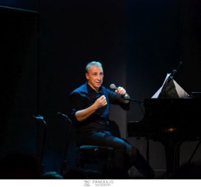 Ο Μίνως Μάτσας στο Gazarte: Συγκινητική βραδιά, η πρώτη από τις τρεις μουσικές παραστάσεις του πολυβραβευμένου συνθέτη 