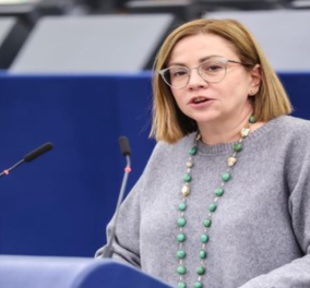 Μαρία Σπυράκη: Πλήρωσε €21.240 στο Ευρωκοινοβούλιο για τις αμοιβές που πήρε παρατύπως ο συνεργάτης της