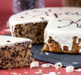 Αργυρώ Μπαρμπαρίγου: Βασιλόπιτα κέικ με γλάσο - Είναι έτοιμη μέσα σε 10 λεπτά 