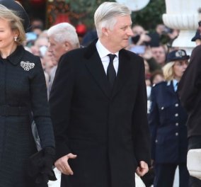 Κηδεία Κωνσταντίνου B': Πανέμορφο coat dress & μαργαριταρένια σκουλαρίκια για την Βασίλισσα Ματθίλδη του Βελγίου (φωτό)