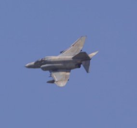 Φωτογραφίες από την πτώση του F-4: Άκαρπες οι έρευνες για τους δύο πιλότους – Δεν είναι αισιόδοξα τα μηνύματα