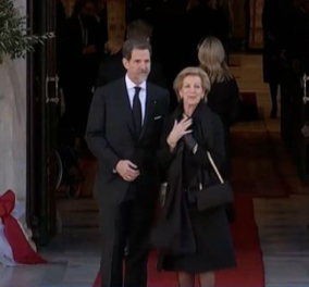 10+1 βίντεο από τις αφίξεις των βασιλικών οικογενειών στη Μητρόπολη για την κηδεία του Κωνσταντίνου Β' - Δείτε τα