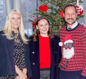 Το γιορτινό πουλόβερ του διαδόχου πρίγκιπα Haakon, το Dior jacket της Mette-Marit - Με το παλτό της μαμάς της η 19χρονη Ingrid Alexandra (φωτό)