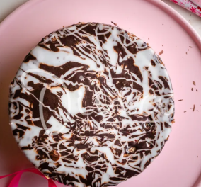 Ντίνα Νικολάου: Cheesecake με δύο σοκολάτες - ανάλαφρο αλλά και «εθιστικό»