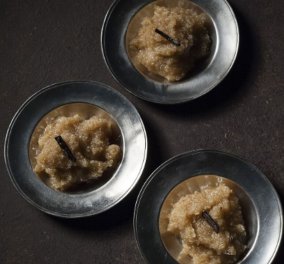 Στέλιος Παρλιάρος: Χαλβάς από ινδική καρύδα με μέλι και βανίλια- Μία νόστιμη εκδοχή του αγαπημένου σας γλυκού!