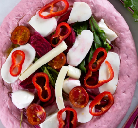 Ντίνα Νικολάου: Πίτσα με κόκκινα λαχανικά - Εντυπωσιακή και πεντανόστιμη