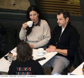 Ναταλία Δραγούμη: Σπάνια έξοδος για καφέ με το σύζυγό της, Έντι Ρόμπερτς - Που τους έπιασε ο φακός; 
