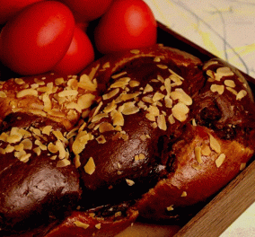 Δημήτρης Σκαρμούτσος: Τσουρέκι γεμιστό με σοκολάτα - Θα τους ξετρελάνετε όλους 