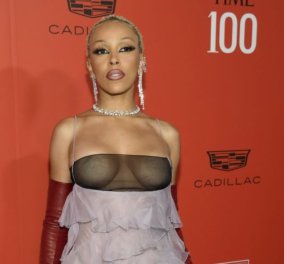 Doja Cat: Αποκαλυπτική στο TIME 100 Gala - Με see-though φόρεμα που δεν άφησε τίποτα στη φαντασία (φωτό)