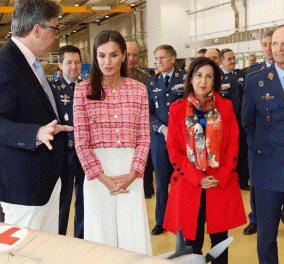 Βασίλισσα Λετίσια: Το tweed jacket της που μας πήρε το μυαλό - Δείτε πως το συνδύασε (φωτό) 