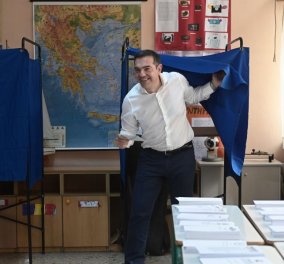Εκλογές 2023: Στην Κυψέλη ψήφισε ο Αλέξης Τσίπρας – «Η αλλαγή είναι στα χέρια του λαού μας» (βίντεο)