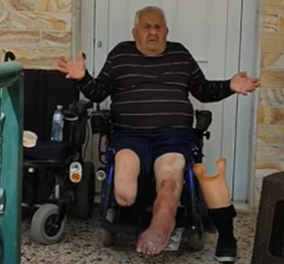 Χαλκιδική: 81χρονος ανάπηρος που του έκαναν έξωση μένει για δεύτερη μέρα στη βεράντα – Ήταν εγγυητής σε δάνειο του άνεργου γιου του (βίντεο)